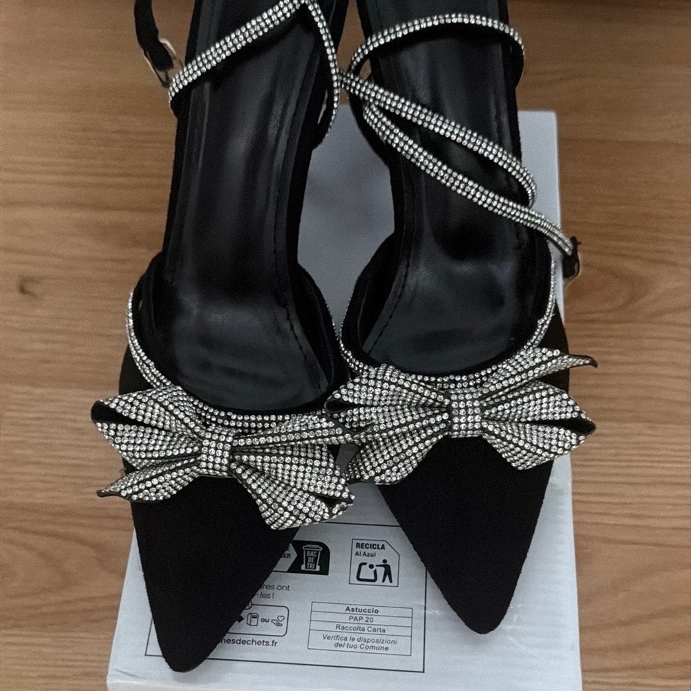 Women's Black Rhinestone Bow Pointed-Toe Heels